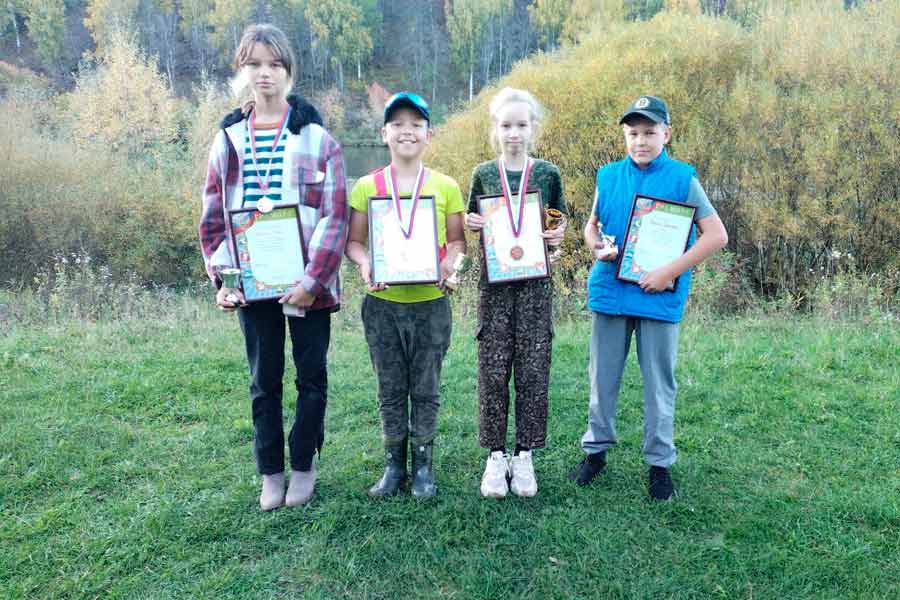 В городе Усть-Катав Челябинской области прошли детские турниры по ловле поплавочной удочкой